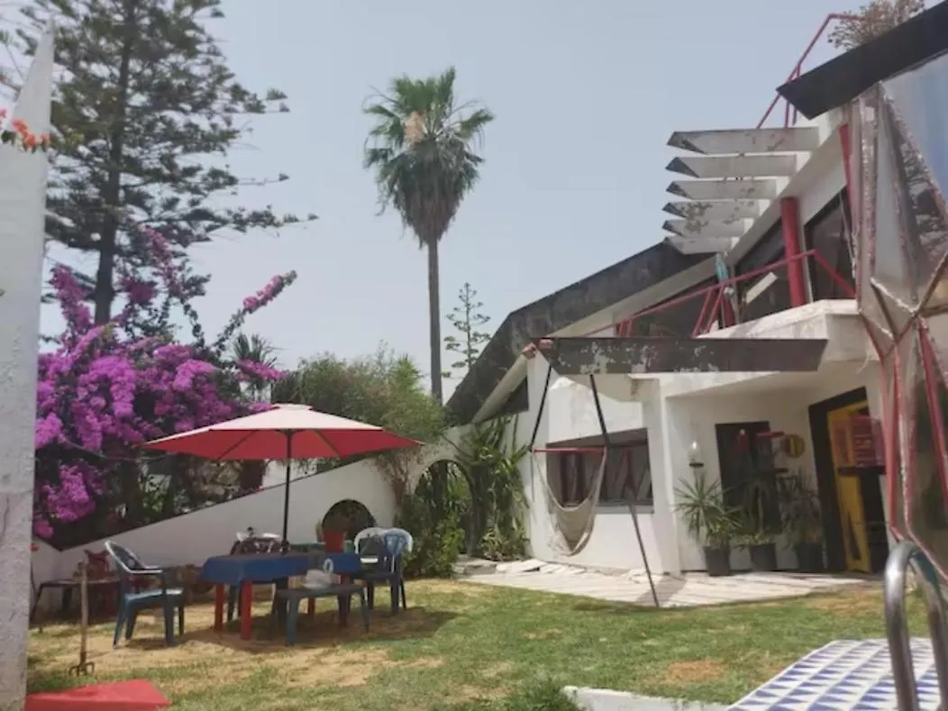 Kwatera prywatna Dar Hamadi بن جامع A Villa & Its Swimming Pool, Looking For Artists In Residence Tunis